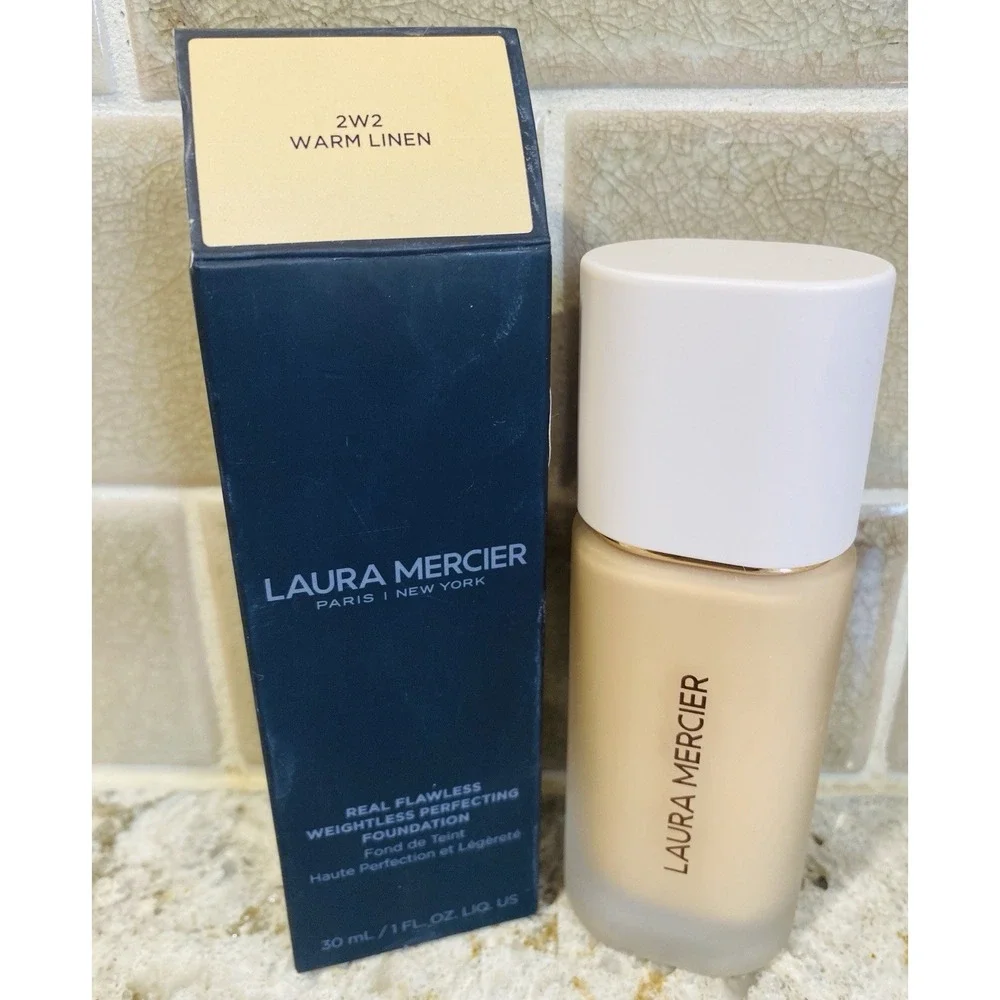 Laura Mercier Real Flawless Weightless Perfecting Foundation -2W2 Warm Linen 1oz